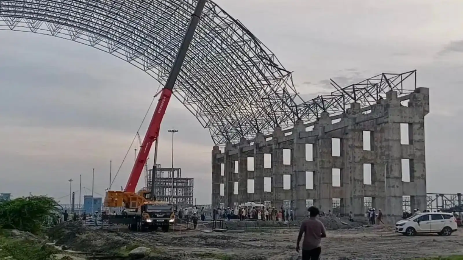 எண்ணூர் விபத்து… உடல்களை ஒப்படைக்க நடவடிக்கை… அமைச்சர் சிவசங்கர் அறிவிப்பு! 