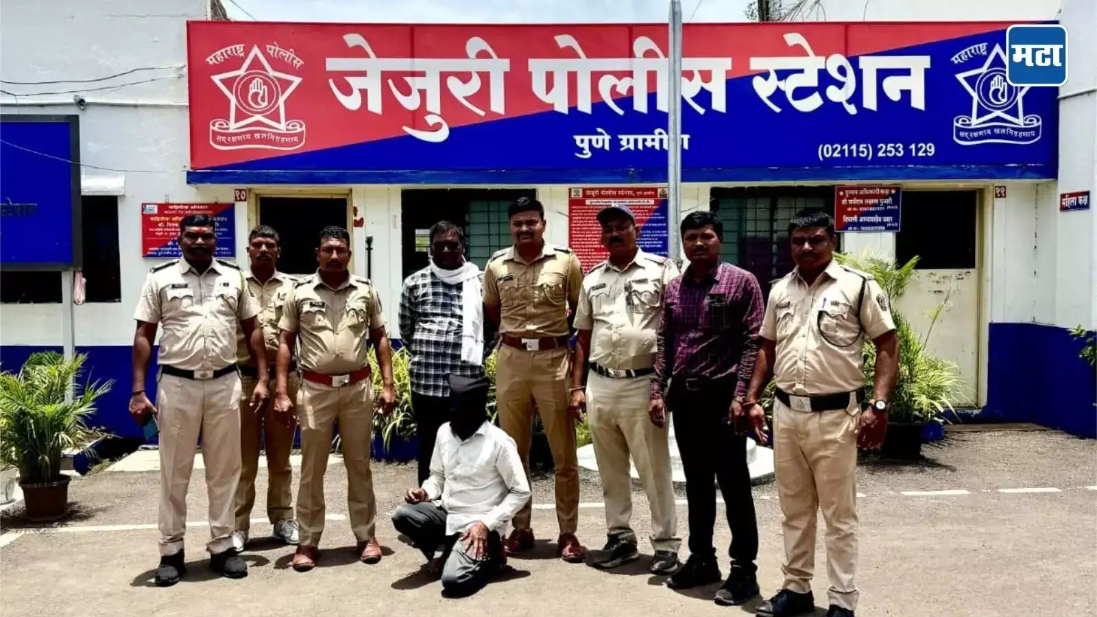 Baramati News: जमिनीच्या तुकड्यावरुन वाद अन् ज्याच्यासोबत लहानपण घालवलं त्या भावाला संपवलं, बारामती हादरलं Baramati News: जमिनीच्या तुकड्यावरुन वाद अन् ज्याच्यासोबत लहानपण घालवलं त्या भावाला संपवलं, बारामती हादरलं