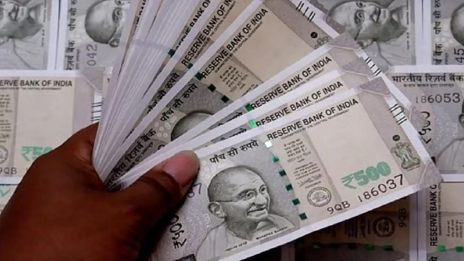 மத்திய அரசு ஊழியர்களுக்கு ரெடியாகும் தீபாவளி பரிசு.. உயரும் சம்பளம்.. எகிறும் எதிர்பார்ப்பு! 