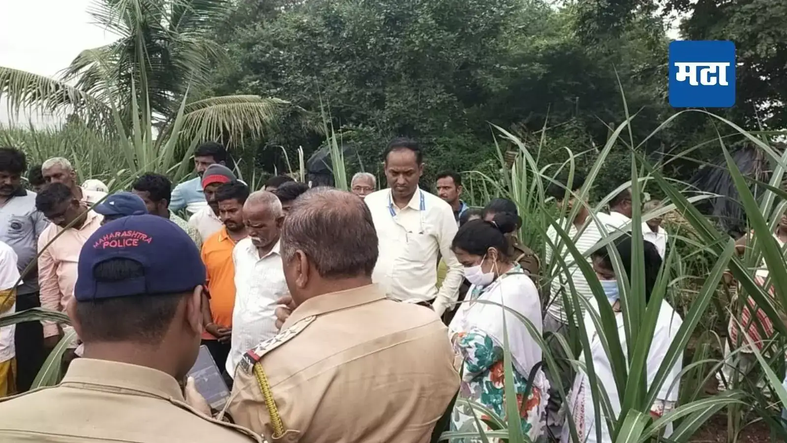 शेतात गेले माती उकरलेली दिसली, प्लास्टिकच्या पिशवीने शंका वाढली, पोलिस पाटलांना बोलावलं, अन्… कोल्हापूरमधील हातकणंगले हादरलं शेतात गेले माती उकरलेली दिसली, प्लास्टिकच्या पिशवीने शंका वाढली, पोलिस पाटलांना बोलावलं, अन्… कोल्हापूरमधील हातकणंगले हादरलं