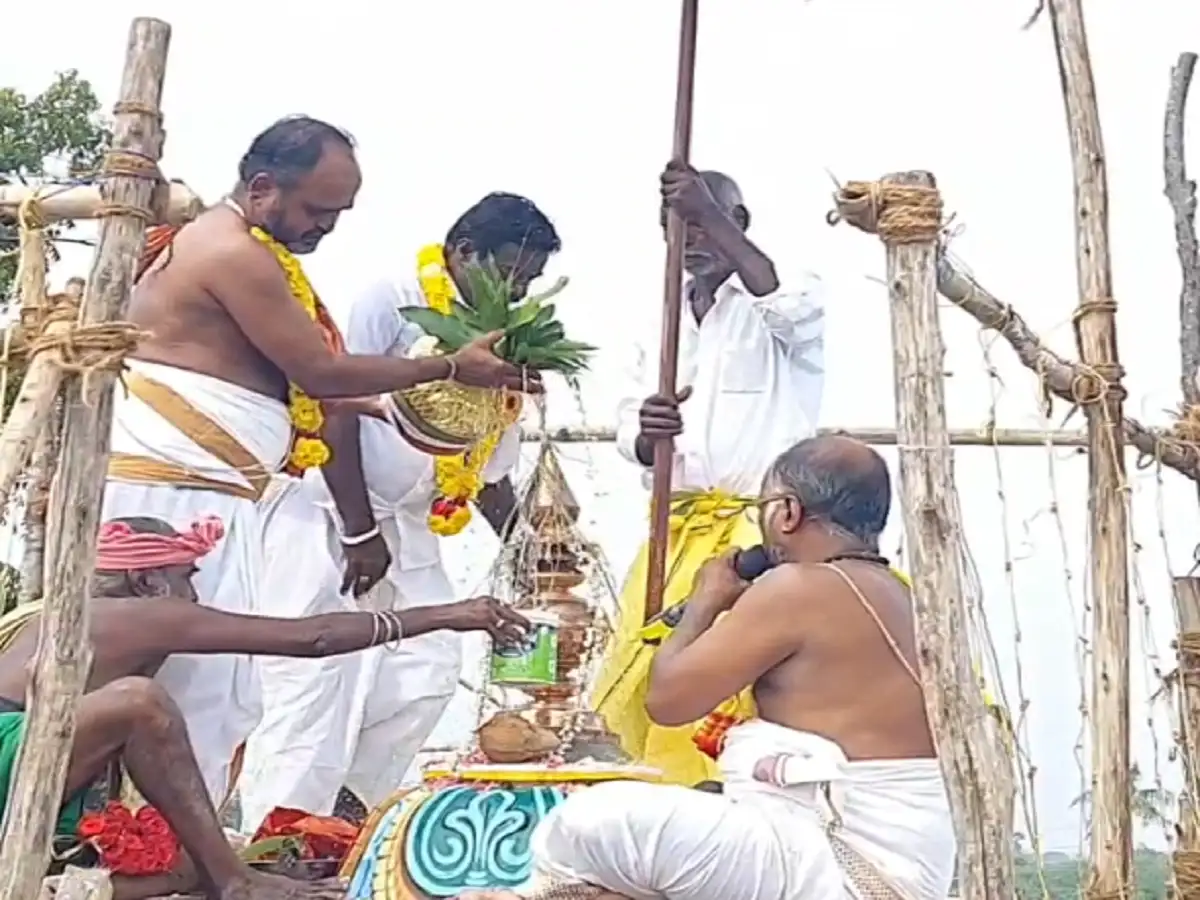 நாகையில் கோலாகலமாக நடைபெற்ற ஸ்ரீ வரசித்தி விநாயகர் திருக்கோவில் கும்பாபிஷேக விழா...! 