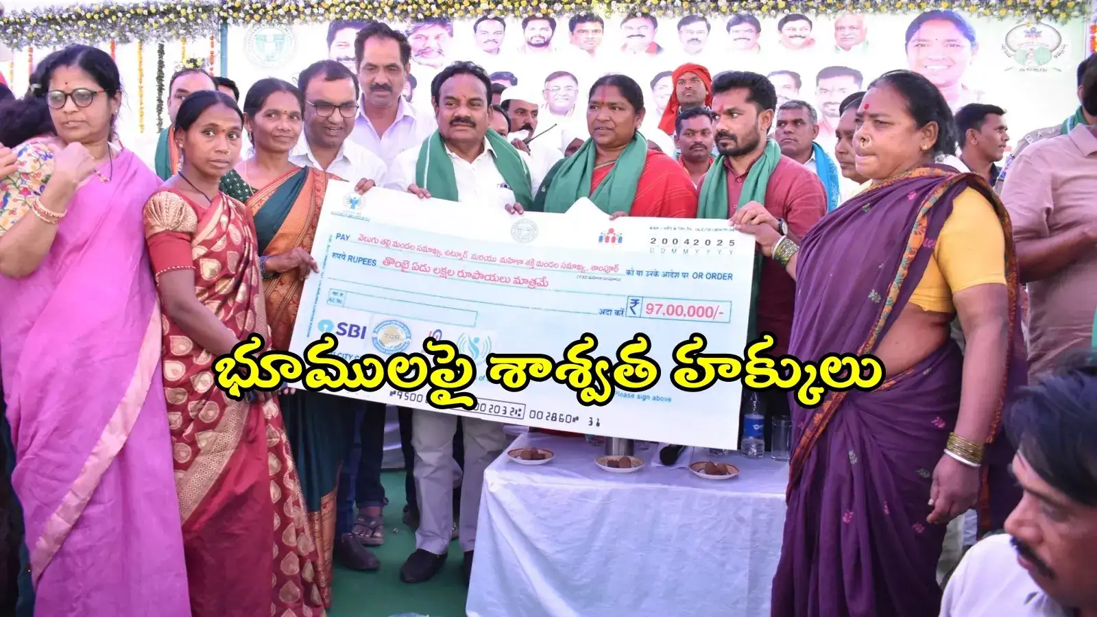 గిరిజనులకు మంత్రి సీతక్క తీపి కబురు.. సాగులో ఉన్న భూములకు అటవీ హక్కు పట్టాలు