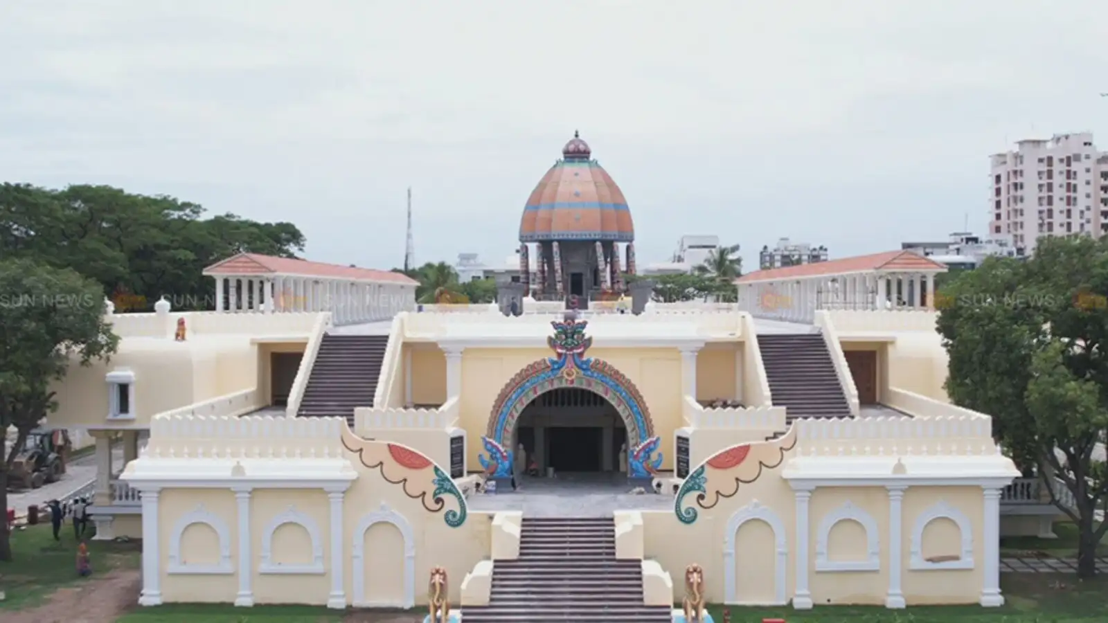 புது பொலிவுடன் திறப்பு விழா காண்கிறது வள்ளுவர் கோட்டம்! 