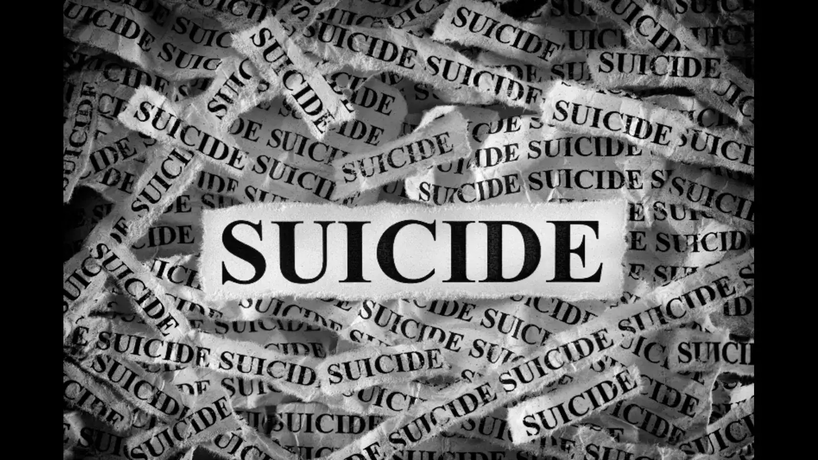 நீட் தேர்வு அச்சத்தால் மாணவி தற்கொலை ! 