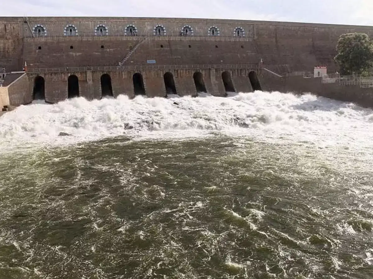 கைவிரித்த கர்நாடகா.. கைவிடாத கனமழை... காவிரியில் நீர்வரத்து அதிகரிப்பு! 