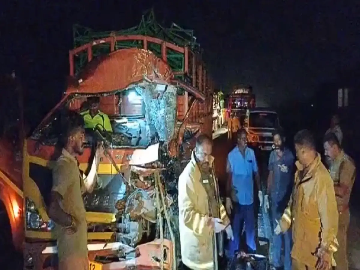 விருதுநகர்... அரசு பேருந்து மீது லாரி மோதி கோர விபத்து; ஒருவர் பலி! 