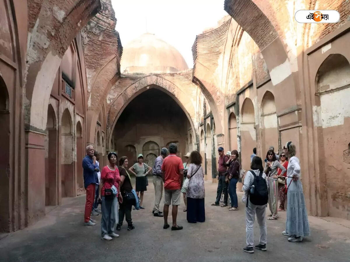 Murshidabad Tourist Places: বাবুঘাট টু হাজারদুয়ারি, নয়া জলপথে নবাবের শহরে আকর্ষণ বাড়ছে বিদেশিদের – foreign tourists are coming frequently to visit murshidabad by cruise