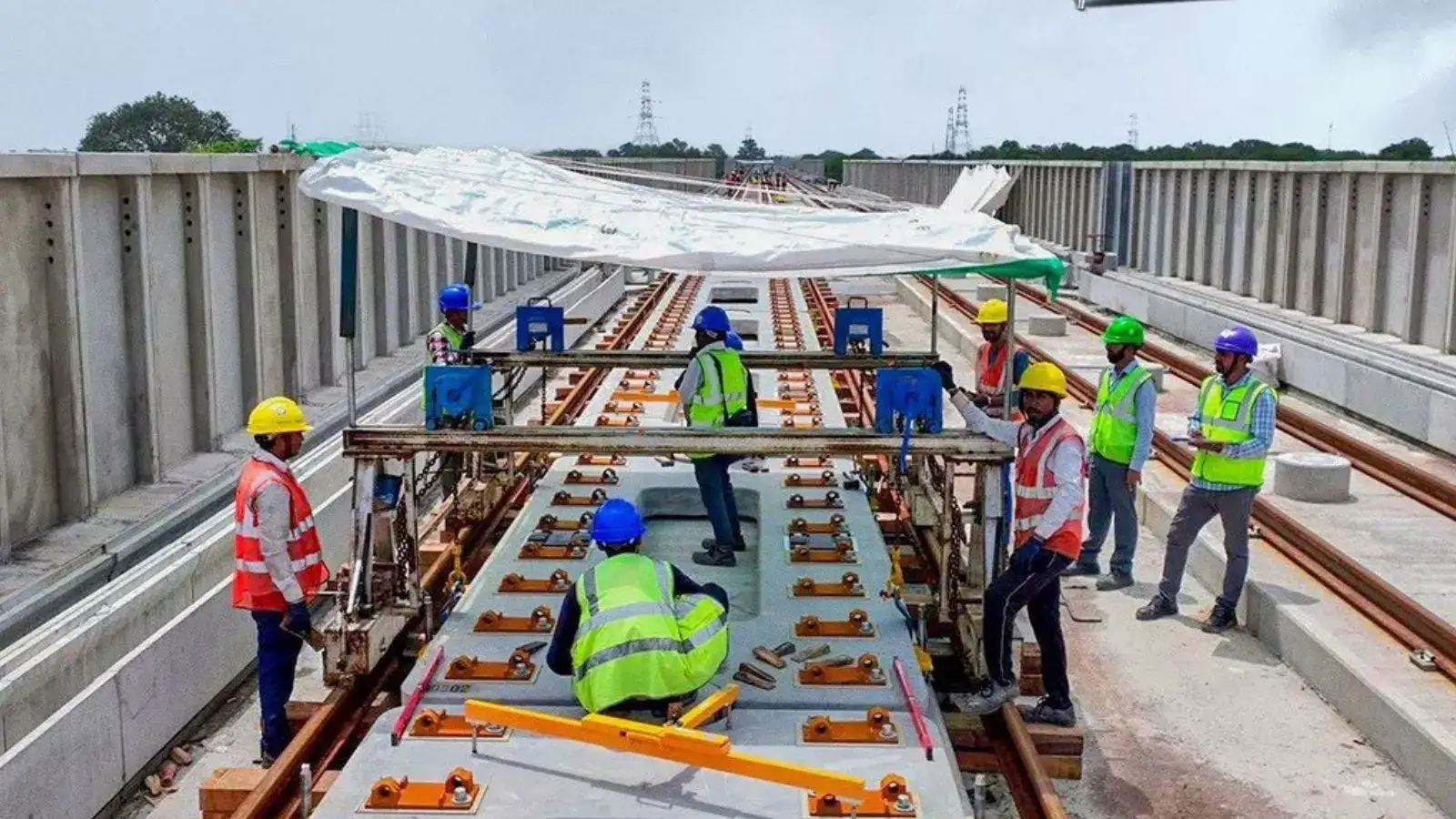 மும்பை – அகமதாபாத் புல்லட் ரயில்: ஆகஸ்ட் 2025 நிலவரம்- திட்டம் எந்த நிலையில் இருக்கிறது? 