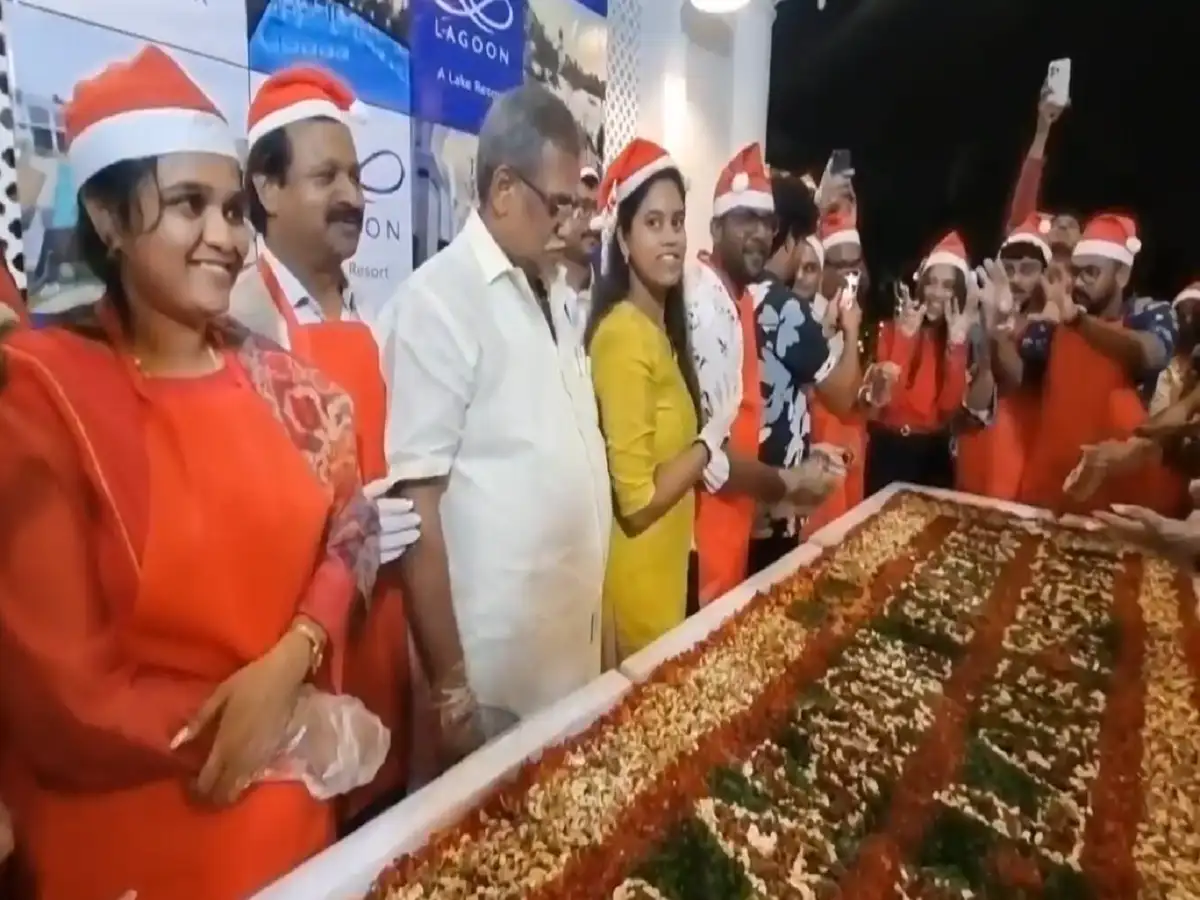 புதுச்சேரியில் கிறிஸ்மஸ் கேக் பண்ண ரெடியான ஓட்டல்...சபாநாயகர் செல்வம் துவக்கி வைத்தார்! 