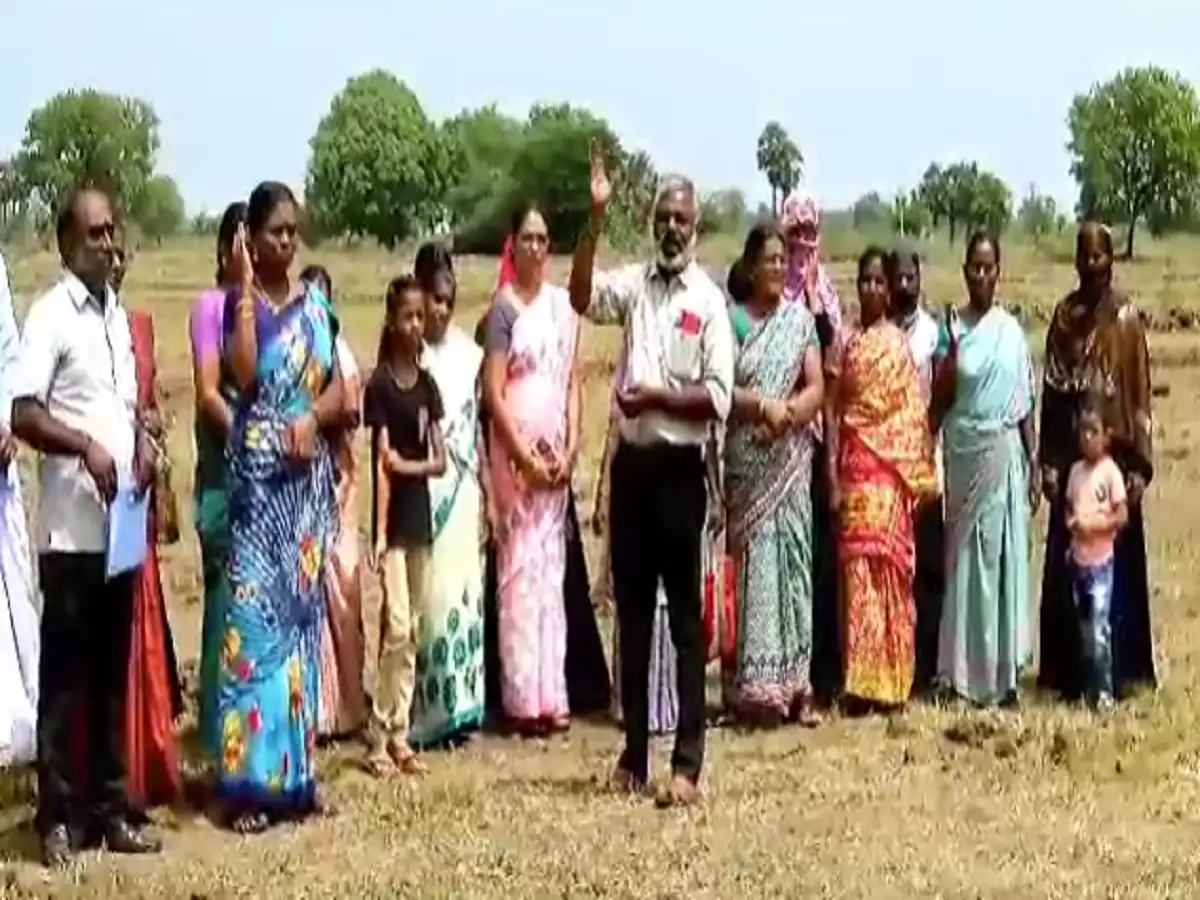 திருவாரூர் மன்னார்குடி- ஒரே நிலத்தை பல பேருக்கு விற்பனை; பாதிக்கப்பட்டவர்கள் போராட்டம்! 