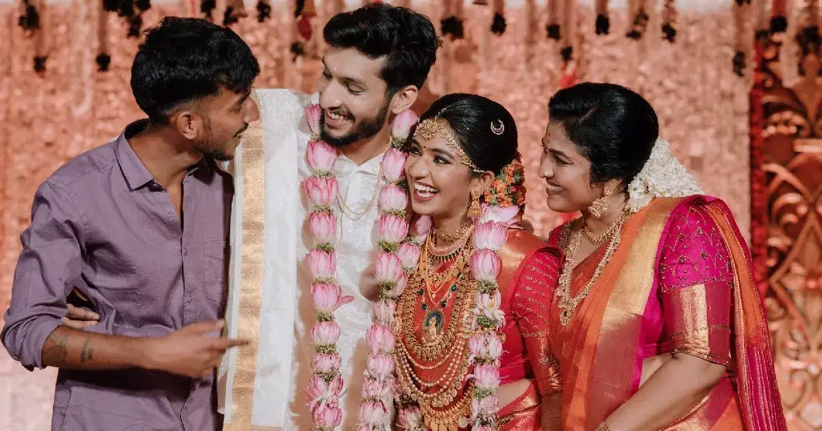 എന്റെ മോളാണ് അവൾ! കുഞ്ഞിന് വിവാഹത്തിന് പങ്കെടുക്കാൻ ആയില്ല; അവൾ ക്യാരീയിങ് ആയിരുന്നു; ദുർഗയെ കുറിച്ച് ഉമാ നായർ!