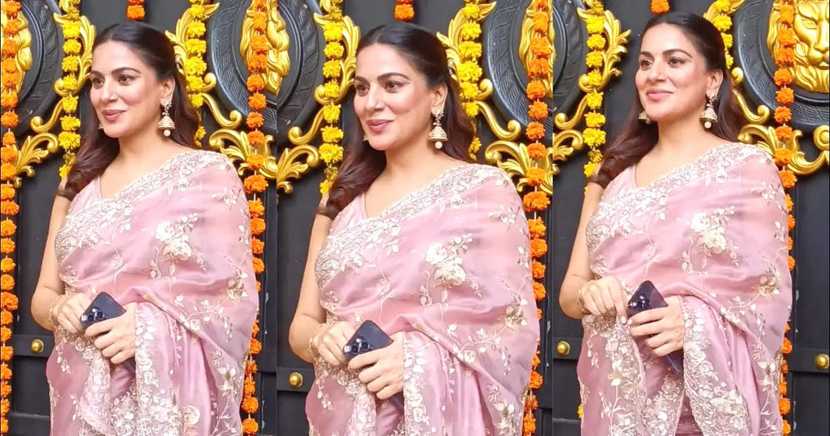 Shraddha Arya Sparks Pregnancy Rumors at Ekta Kapoor's Ganpati Celebration