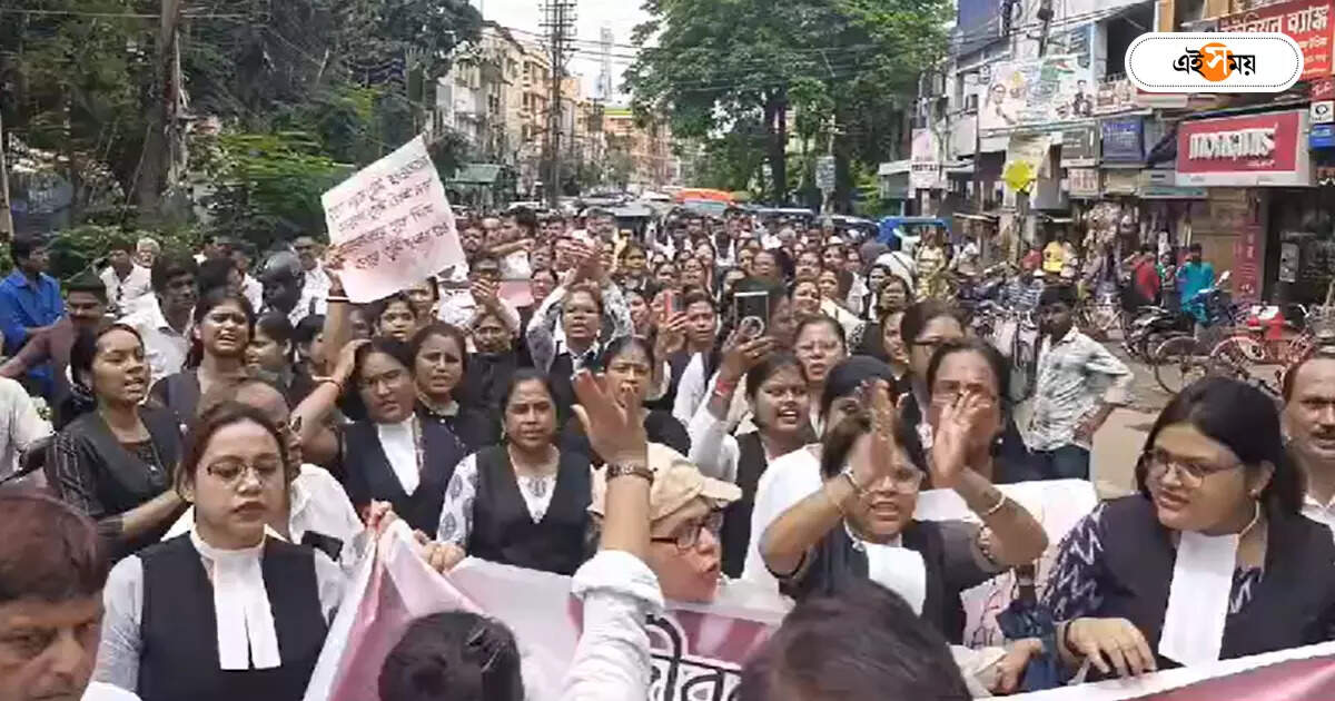 Justice For Rg Kar,আরজি করের প্রাক্তনীরাও ময়দানে, তাল কাটল আইনজীবীদের মিছিলের – calcutta high court lawyers protest on road justice for rg kar hospital incident