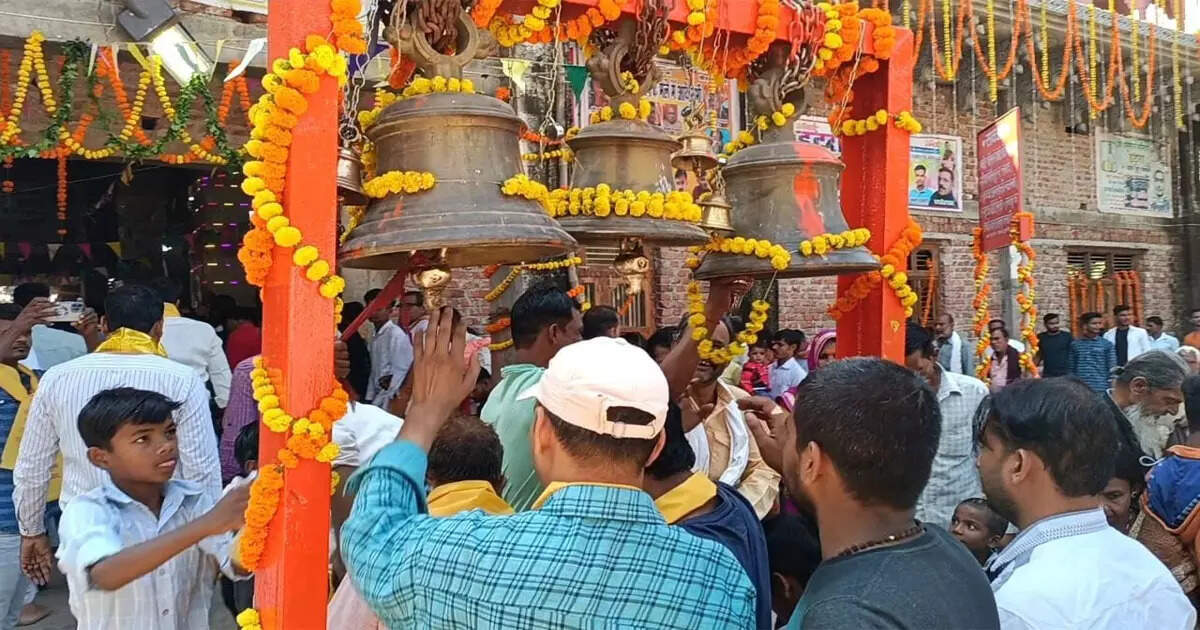 In this village of UP, the idol of Bajrangbali grows like rice every year, a fair is organized after Kartik Purnima.