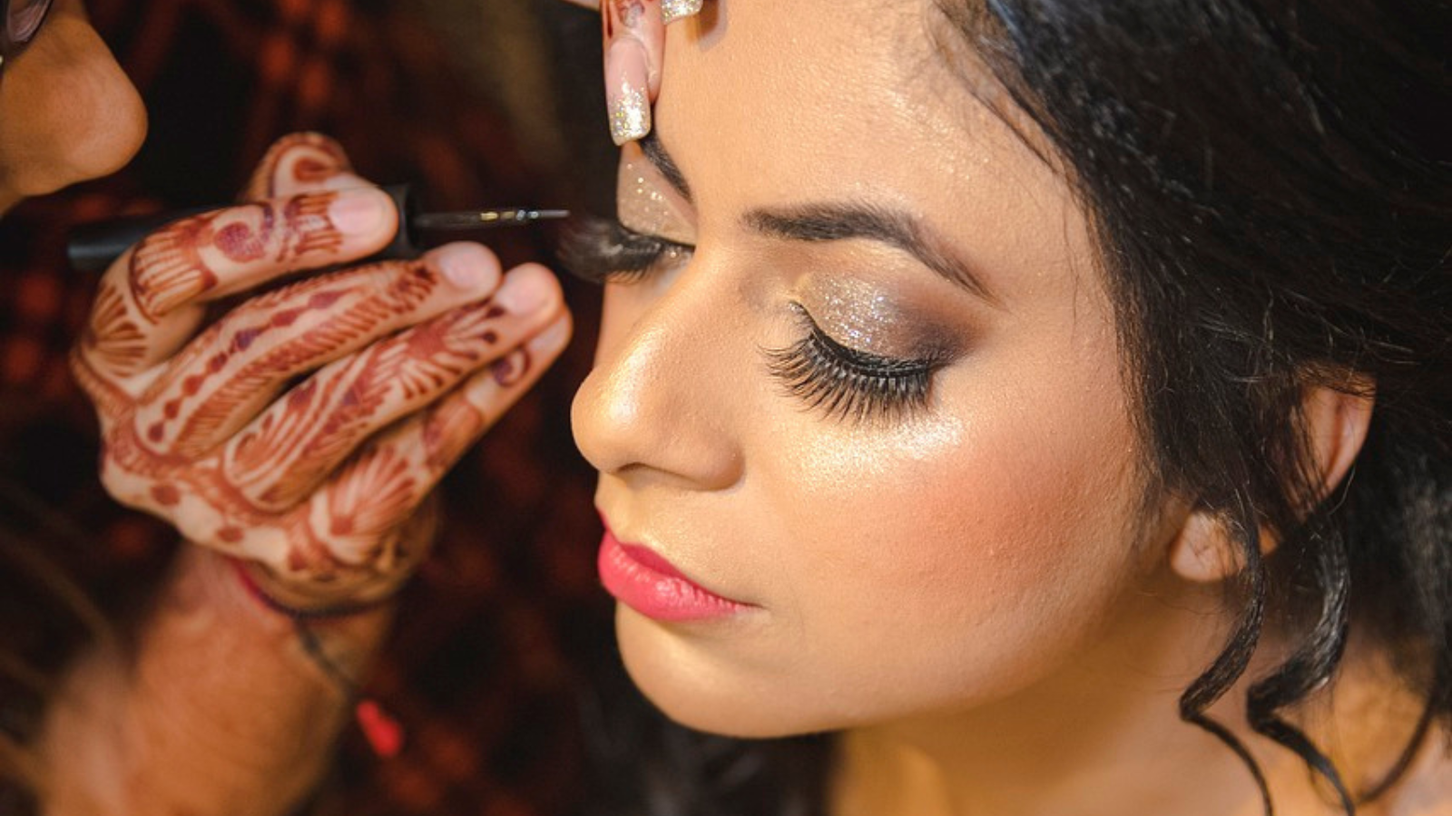 Before booking bridal makeup, definitely ask these questions to the makeover artist, otherwise you will regret on the wedding day.