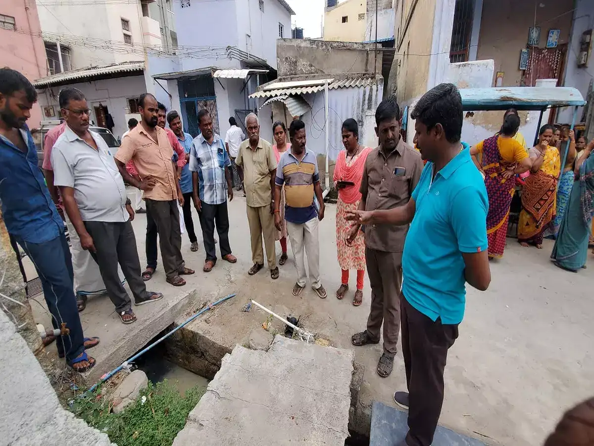 மழைநீர் வடிகாலில் கழிவுநீர் வெளியேற்றம்... கரூரில் நிறுவனங்களுக்கு அபராதம்! 