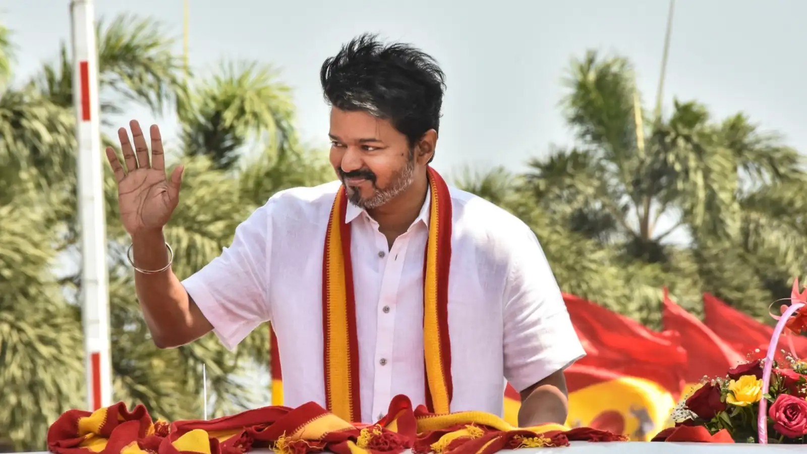 வீணாகும் நெற்பயிர்… திமுக ஆட்சி வீட்டுக்கு போவது உறுதி… தவெக தலைவர் விஜய் அறிக்கை! 