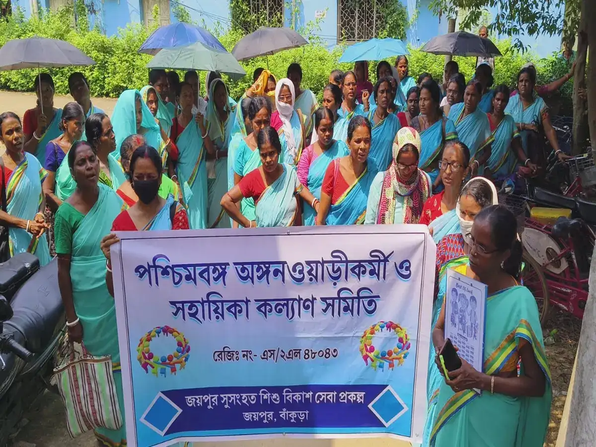 ICDS Salary: দীর্ঘদিন ধরে বকেয়া আইসিডিএস কর্মীদের টাকা, সেন্টার বন্ধের হুঁশিয়ারি বাঁকুড়ার জয়পুরে – bankura jaipur icds worker shown protest in demand of their pending salary