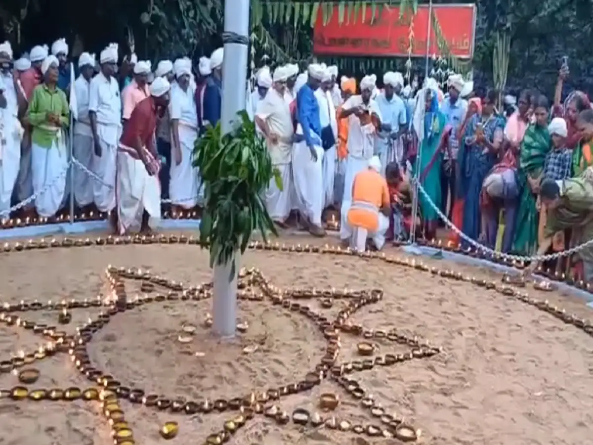 புதுக்கோட்டையில் மெய்வழிச்சாலையினர் கார்த்திகை தீப சிறப்பு வழிபாடு!! 