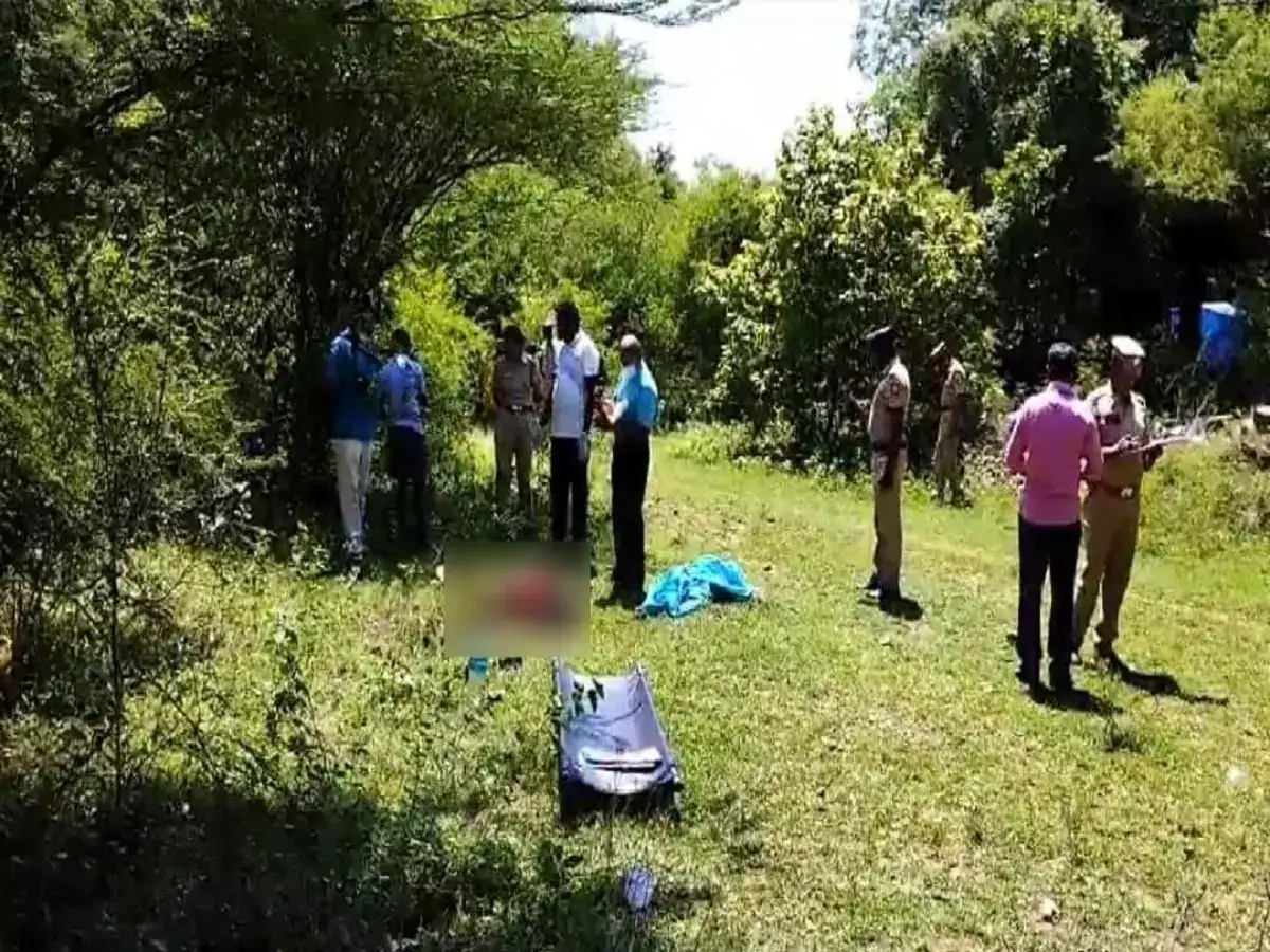 சேலத்தில் கொடூரம்: பட்டப்பகலில் இளம்பெண் பெட்ரோல் ஊற்றி எரித்துக் கொலை! பின்னணி என்ன? 