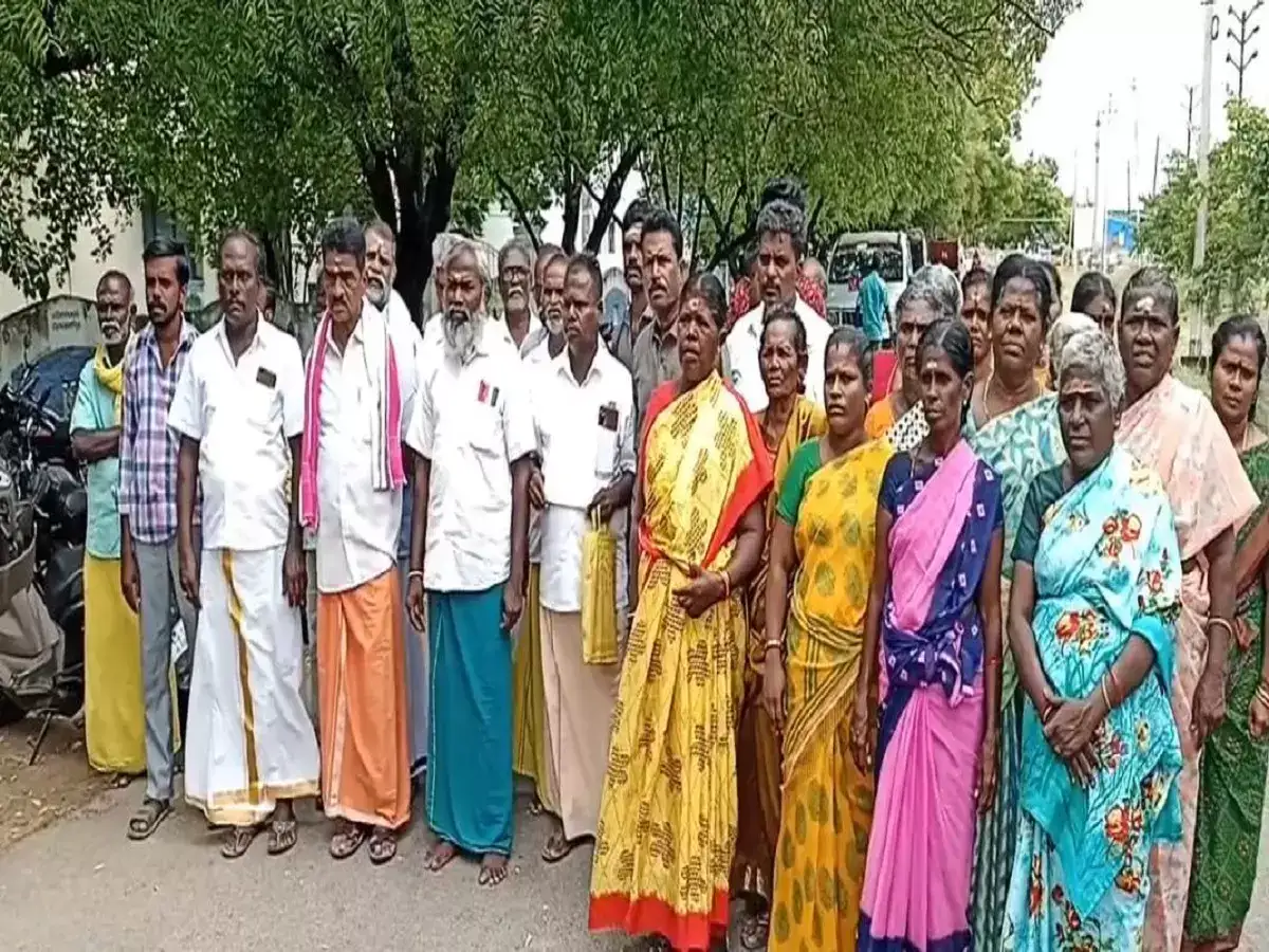 அய்யனார் கோவில் ஆக்கிரமிப்பு: விருதுநகர் ஆட்சியரிடம் மனு 