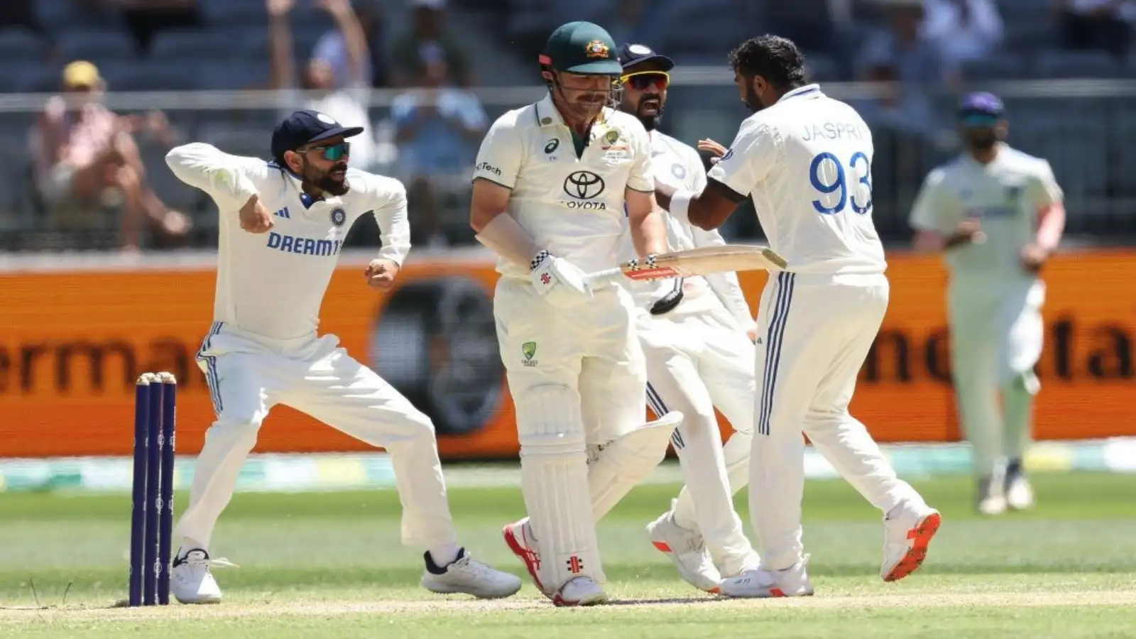 IND vs AUS : ‘பகலிரவு டெஸ்ட்’.. எப்போது துவங்கும்? செஷன் டைமிங் என்ன? இரு அணிகளின் பகலிரவு டெஸ்ட் ரெக்கார்ட்! 