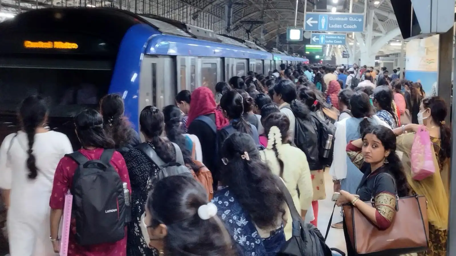 சென்னை மெட்ரோ ரயிலில் அக்டோபர் மாதம் 93 லட்சம் பேர் பயணம்! QR மூலம் எவ்வளவு தெரியுமா? 