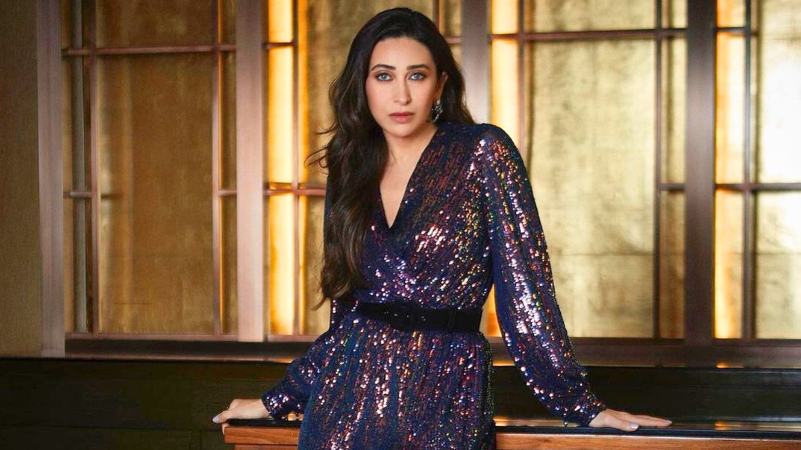 Karisma Kapoor Has Turned 50, But Even Today She Makes 25-26 Year Old ...