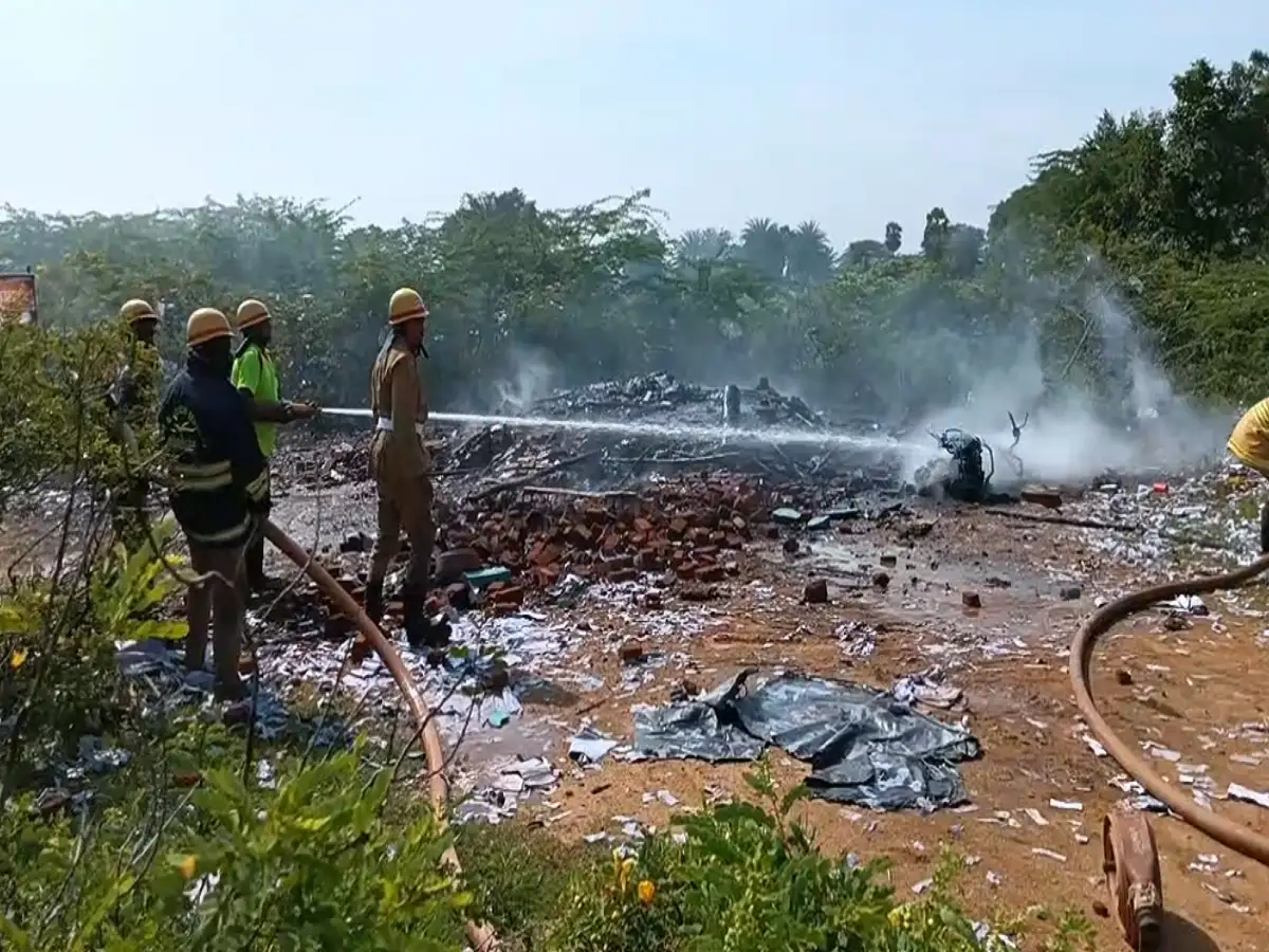 புதுக்கோட்டையில் நாட்டு வெடி தயாரிக்கும் பொழுது வெடி விபத்து...ஒருவர் படுகாயம்! 