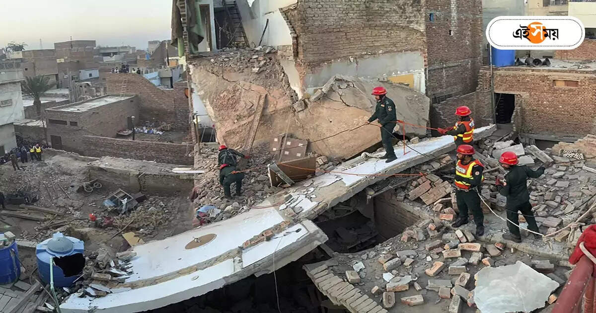 Building Collapse In Kolkata,গার্ডেনরিচে ভেঙে পড়ল নির্মীয়মান বহুতল, এখনও পর্যন্ত মৃত ২, ক্ষতিপূরণের ঘোষণা – building collapses in kolkata garden reach area