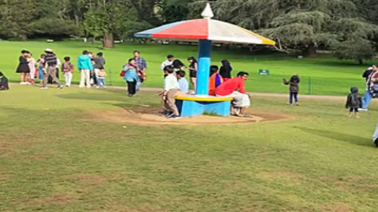 நீலகிரி உதகையில் கோடை விழா தொடக்கம்; தோட்டக்கலைத் துறையினருக்கு சொந்தமான இடங்களில் படப்பிடிப்பு நடத்த தடை! 