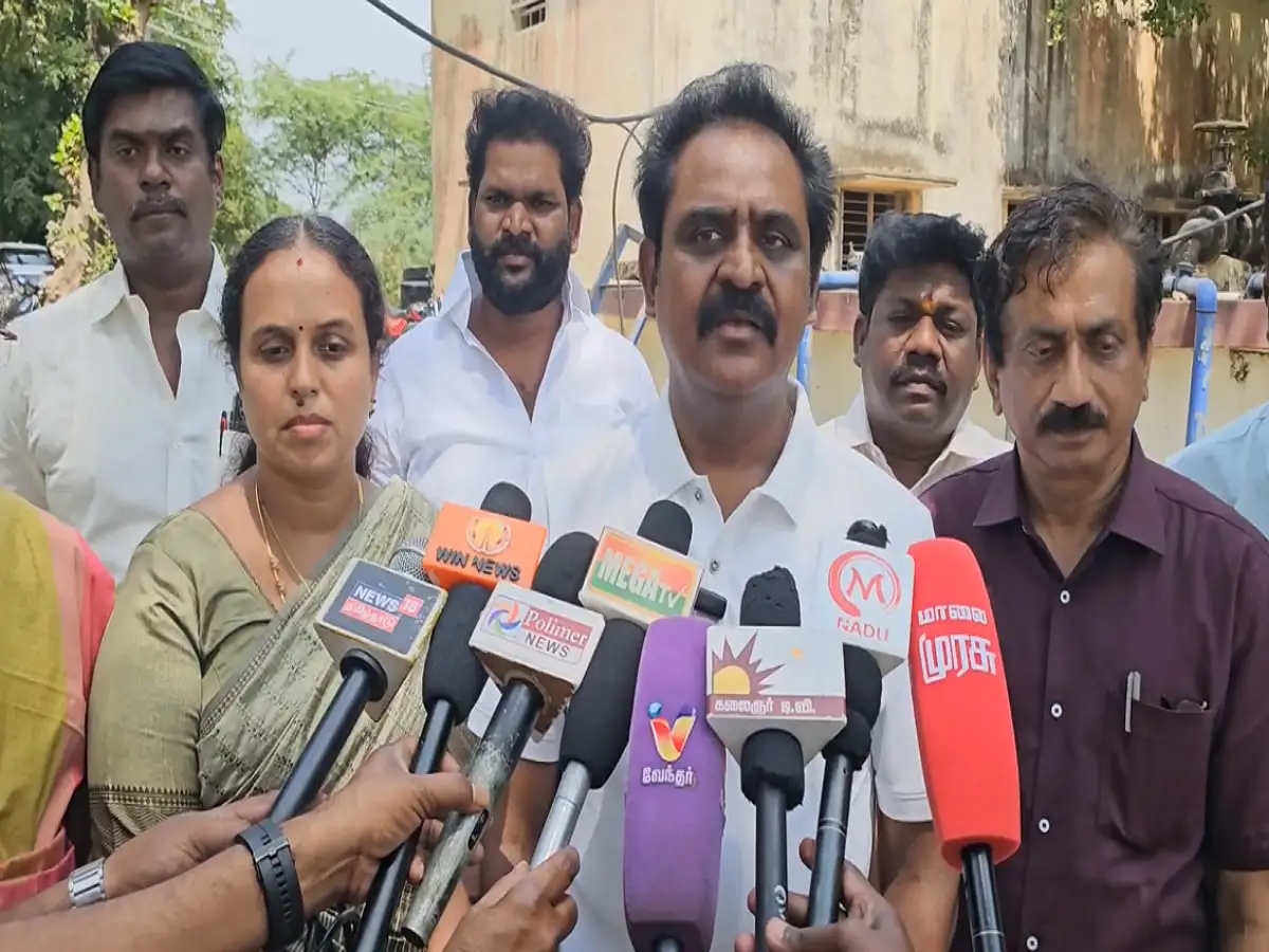 காஞ்சி மாநகராட்சியில் குடிநீரை வீணாக்க வேண்டாம்.... புனரமைப்பு பணிகளை நேரில் பார்வையிட்ட மேயர்! 