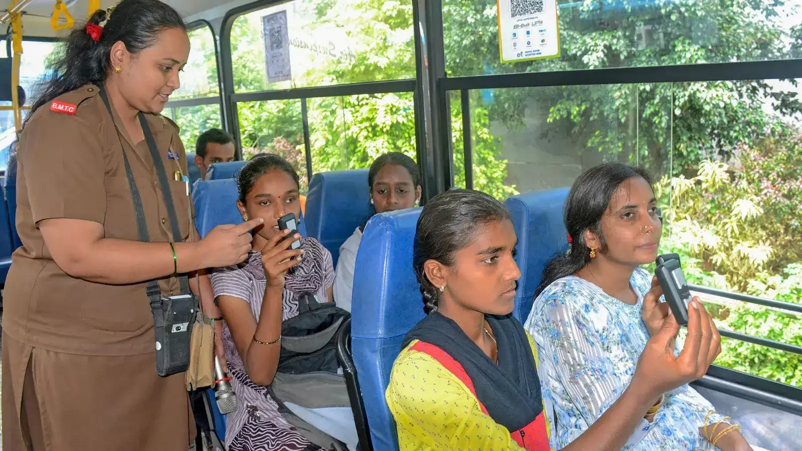 பெங்களூரு மாநகரப் பேருந்துகளில் புது வசதி… ரிமோட் மூலம் சரியான பஸ்ஸை ஈஸியா கண்டுபிடிக்கலாம்! 