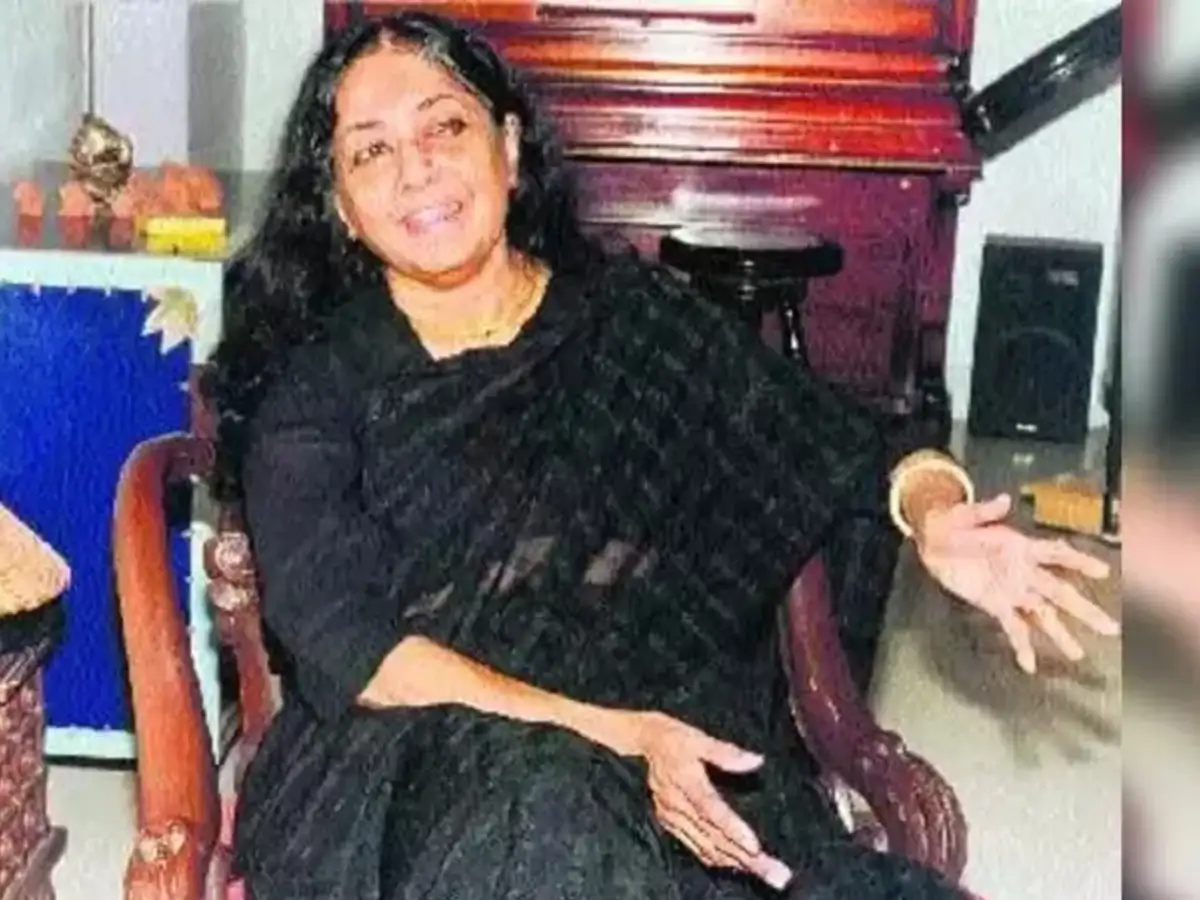 Poet Kamala Das,स्त्रीसंवेदनेचा मुक्त स्वर dr. savan dharmapurikar article on indian english