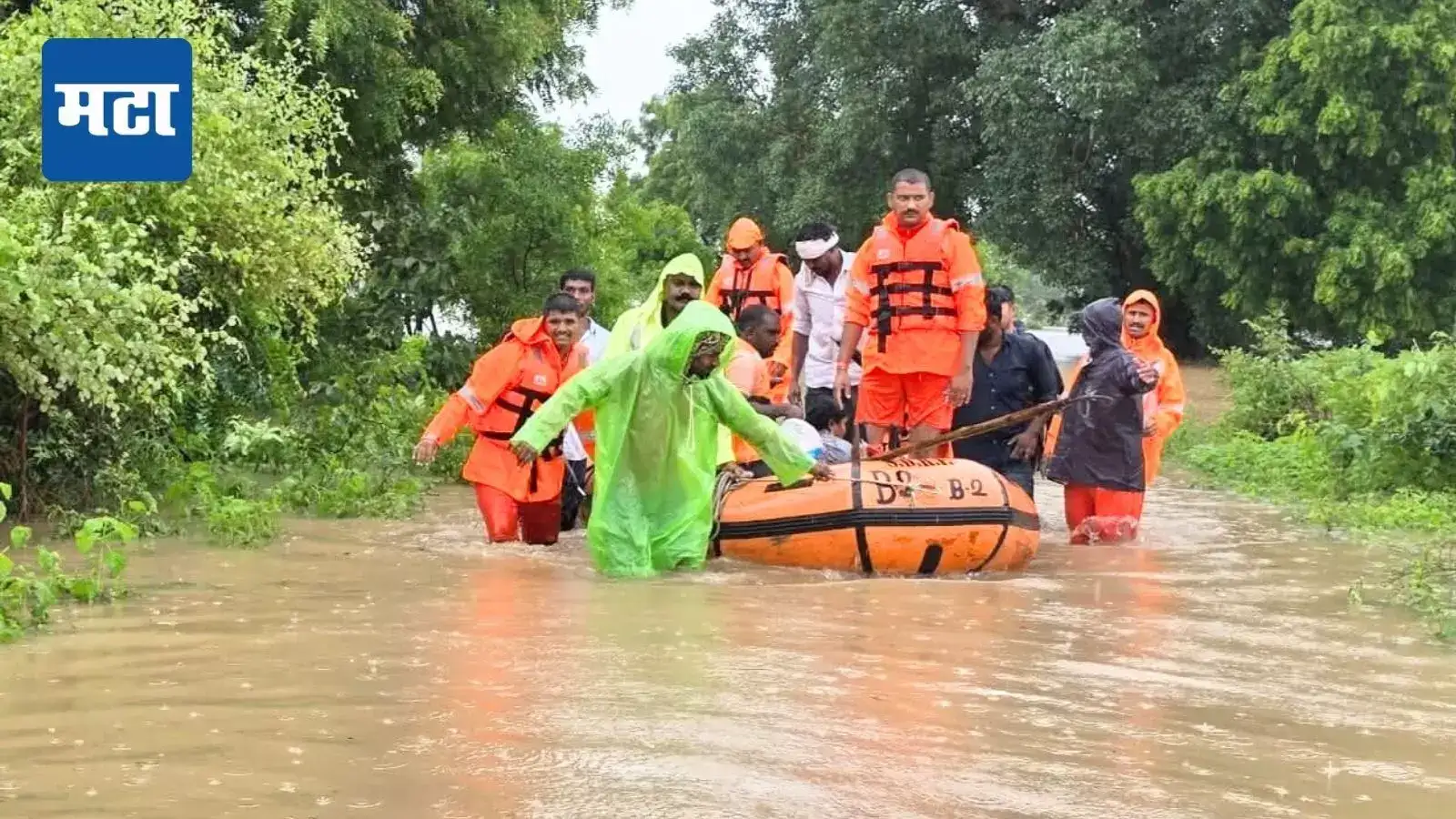 नांदेडात सर्वदूर हाहाकार! लेंडी धरण ओव्हरफ्लो, सहा गावांना पुराने वेढले; दोघींचा मृत्यू नांदेडात सर्वदूर हाहाकार! लेंडी धरण ओव्हरफ्लो, सहा गावांना पुराने वेढले; दोघींचा मृत्यू