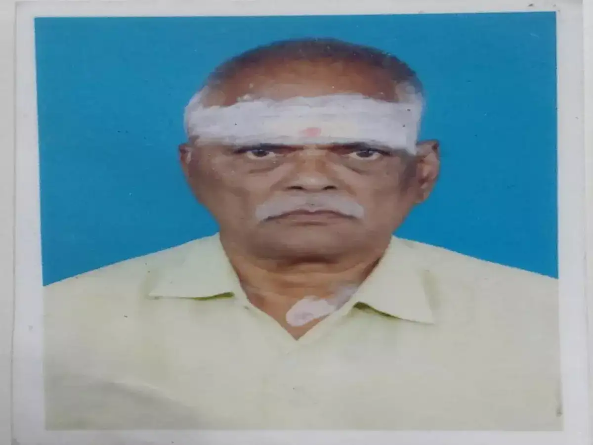 பைக் மீது அதி வேகமாக மோதிய அரசு பேருந்து.. ஓய்வு பெற்ற சிறப்பு உதவி ஆய்வாளர் பலி... திண்டிவனத்தில் பயங்கரம்! 