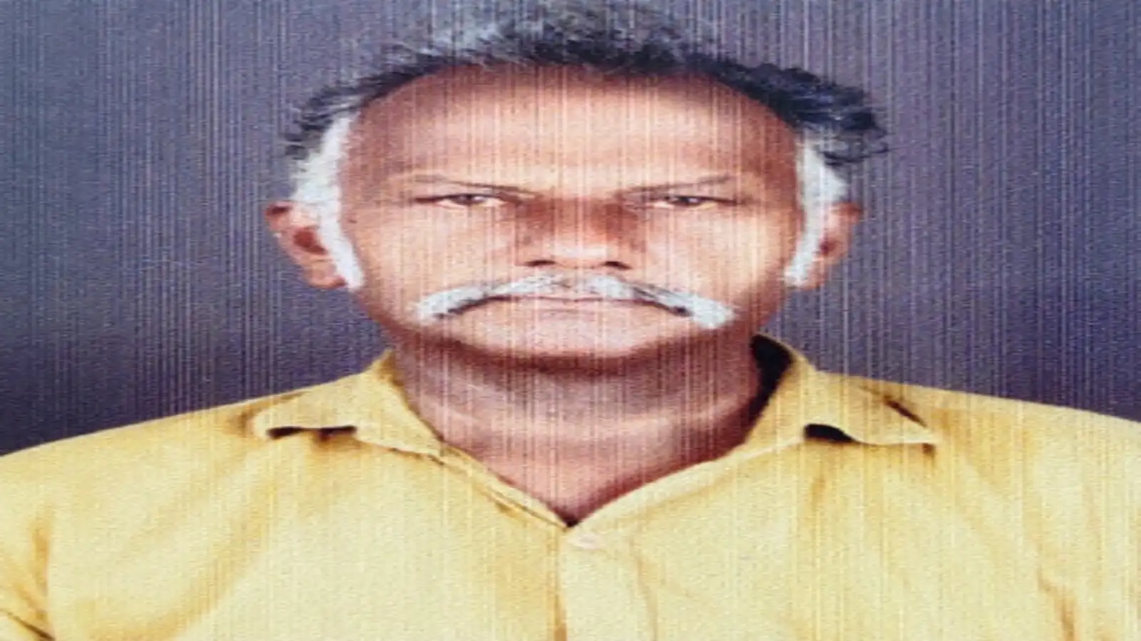 கோவை தடாகம் சாலையில் சுற்றி திரிந்த யானை தாக்கி ஒருவர் பலி..... உறவினர்கள் சாலை மறியல்! 