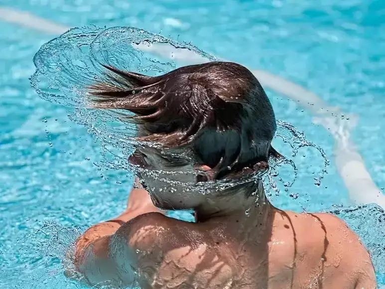 How To Get Rid Of Water In Your Ears,ചെവിയിൽ വെള്ളം കയറിയാൽ തല