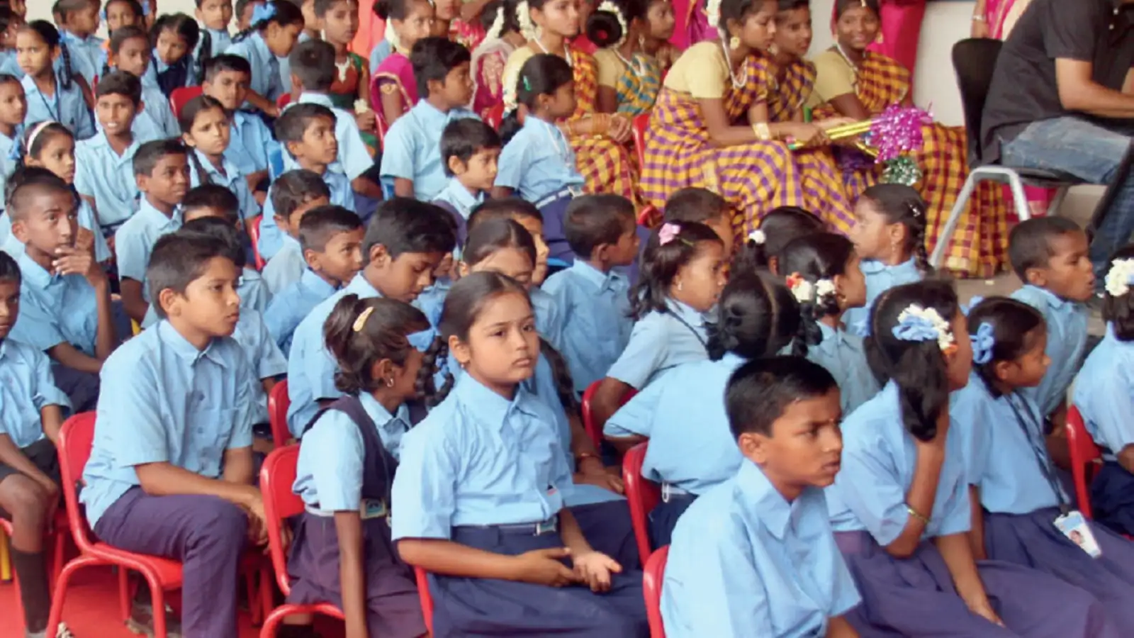 அரசு பள்ளிகளுக்கு விடுமுறை நீட்டிப்பு… அடுத்த 2 மாசத்துக்கு தினமும் எக்ஸ்ட்ரா கிளாஸ்! 