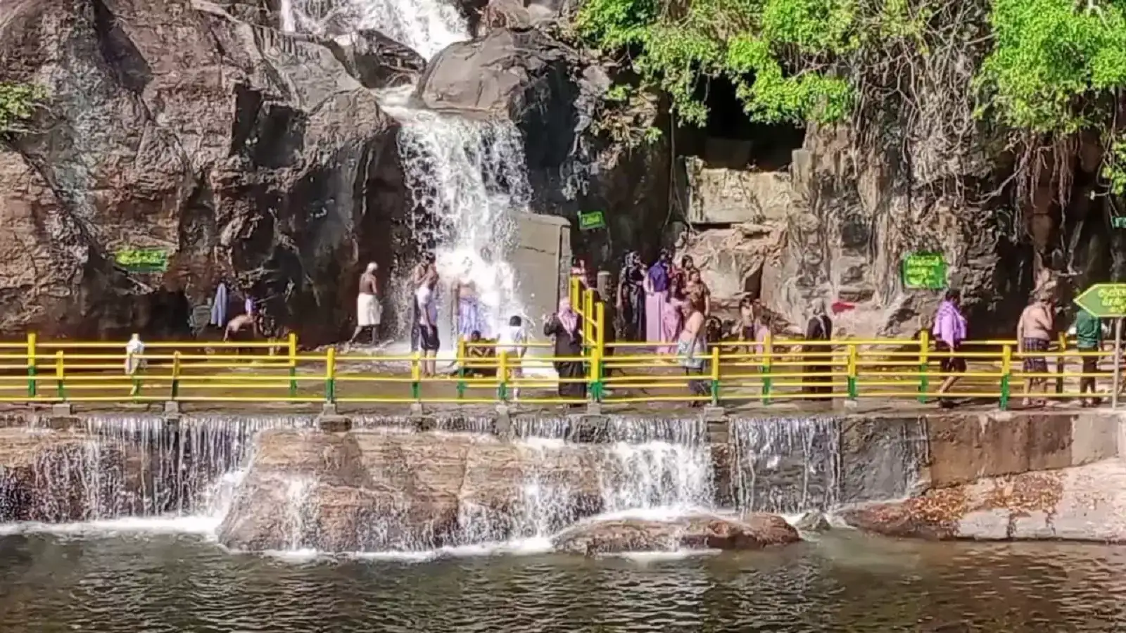 மணிமுத்தாறு அருவி இன்று திறப்பு.. நீரில் ஆட்டம் போட்ட சுற்றுலா பயணிகள்! 