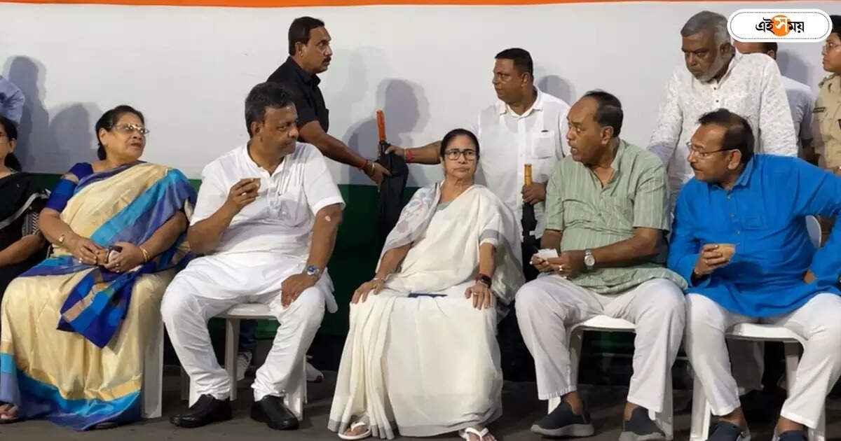 21 July Meeting : ‘বাংলার অস্তিত্ব রক্ষার সভা’, ২১ জুলাইয়ের প্রস্তুতি দেখতে ধর্মতলায় মমতা – mamata banerjee inspects 21 july meeting spot at dharmatala on saturday