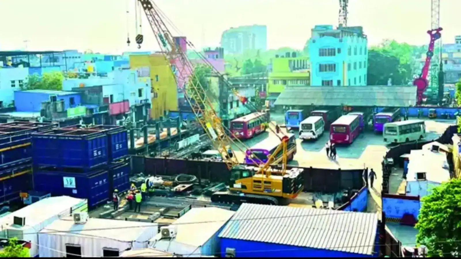 மெட்ரோ பணியால் வந்த சோதனை... சென்னை வில்லிவாக்கம் பேருந்து நிலையம் இடமாற்றத்தால் பயணிகள் அவதி 