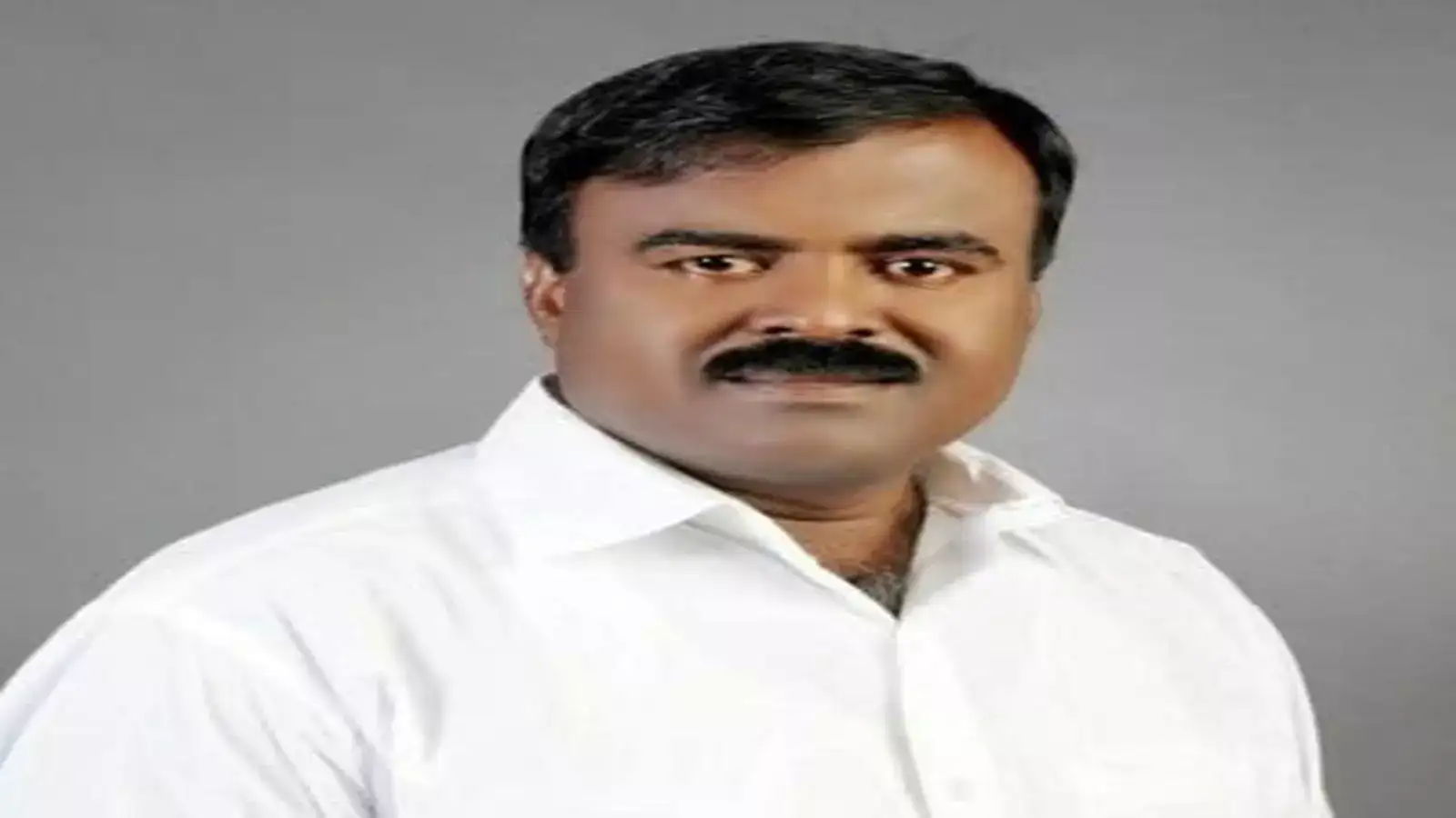 தமிழக அரசியலில் பரபரப்பு! நெல்லை கிழக்கு மாவட்ட காங்கிரஸ் தலைவர் சடலமாக மீட்பு.. கொலையா? தற்கொலையா? 