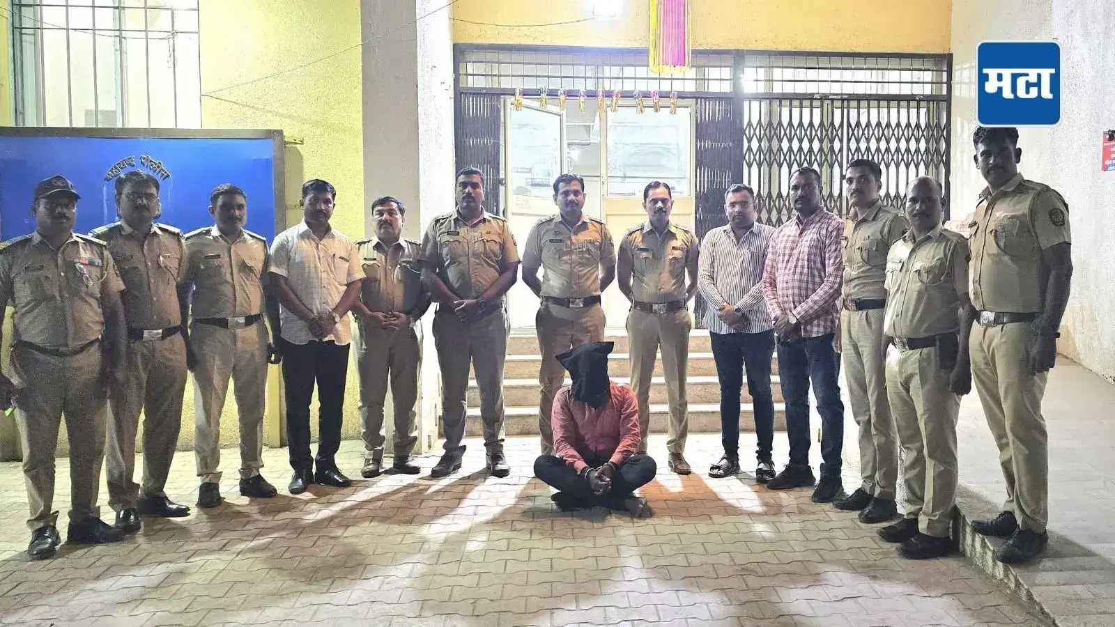 Pune Crime: ‘ताई, इथून एसटी मिळणार नाही…’; दुचाकीवर लिफ्ट दिली अन् धमकावत केला अत्याचार, आरोपीला बेड्या Pune Crime: ‘ताई, इथून एसटी मिळणार नाही…’; दुचाकीवर लिफ्ट दिली अन् धमकावत केला अत्याचार, आरोपीला बेड्या