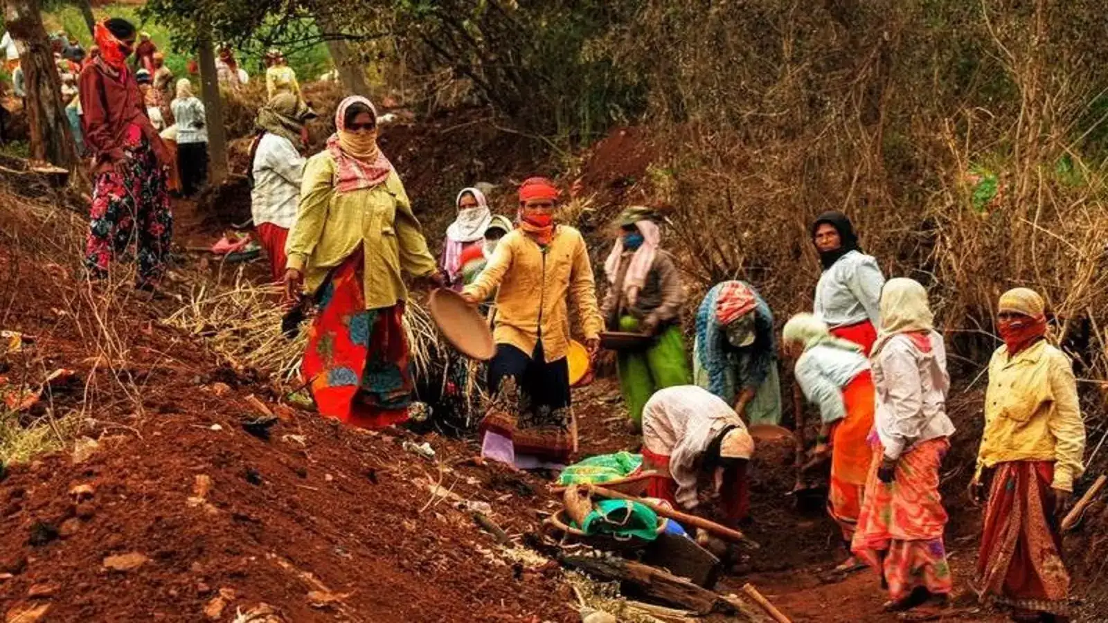 தமிழ்நாட்டில் 100 நாள் வேலைத் திட்டம்.. அதிகரிக்கும் வேலைவாய்ப்பு.. கூடுதல் நிதி ஒதுக்கீடு! 
