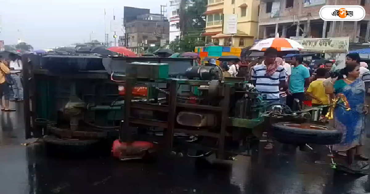 Digha Road,প্রবল বৃষ্টির মাঝে দিঘার রাস্তায় দুর্ঘটনা, মৃত ২ – two person death in a road accident on digha nandakumar national highway