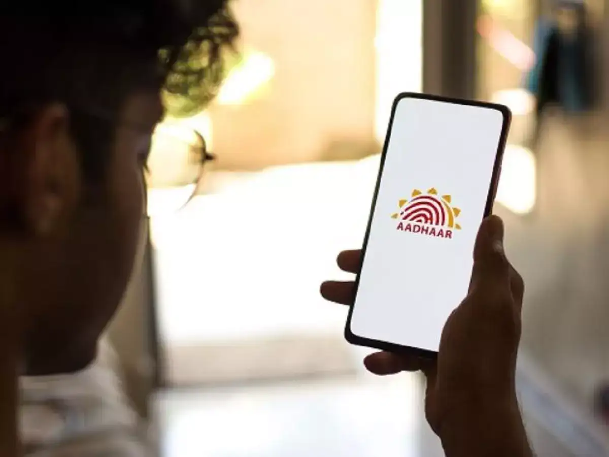 ஆதார் கார்டில் இத்தனை நன்மை இருக்கா? இது தெரியாம போச்சே!! 