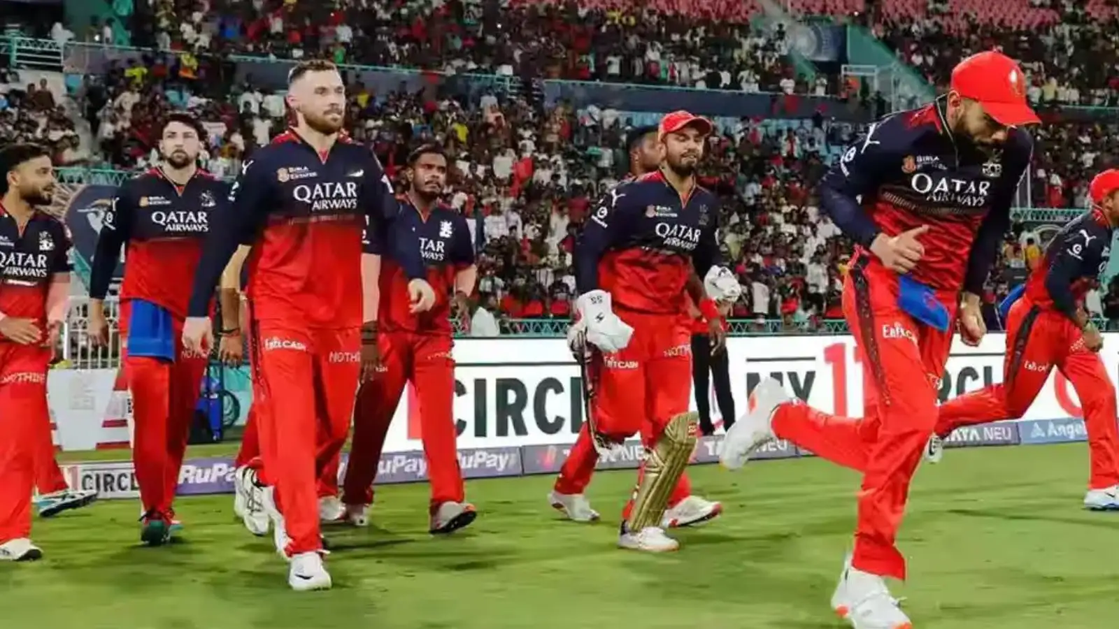 ഗോൾഡൻ ചാൻസിലേക്ക് കോഹ്‌ലിയുടെ ആർസിബി എങ്ങനെ എത്തും? സാധ്യതകൾ പരിശോധിക്കാം