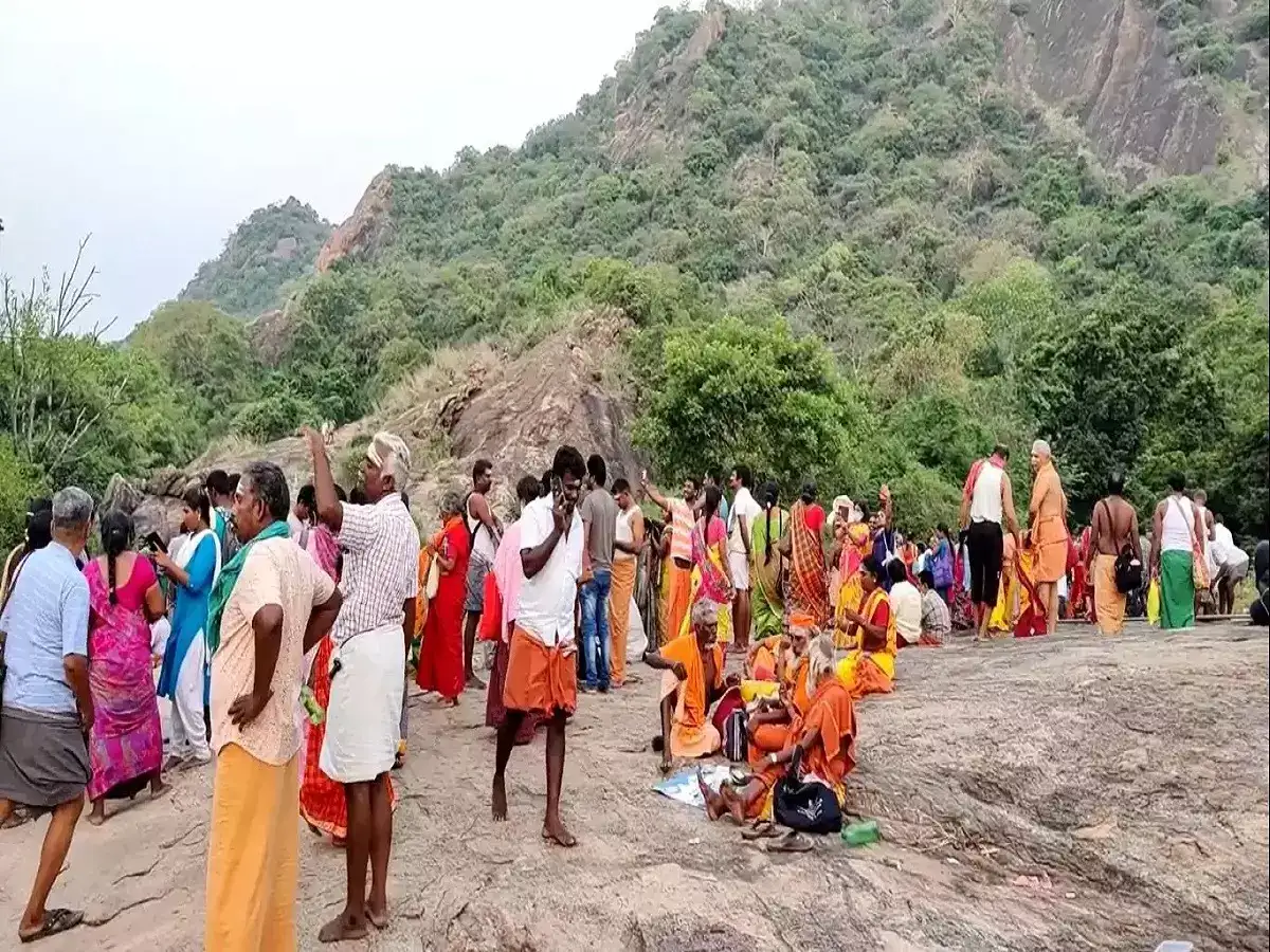 பிரதோஷம், புரட்டாசி பவுர்ணமி: சதுரகிரி மலைக்கு செல்ல பக்தர்களுக்கு அனுமதி...! 