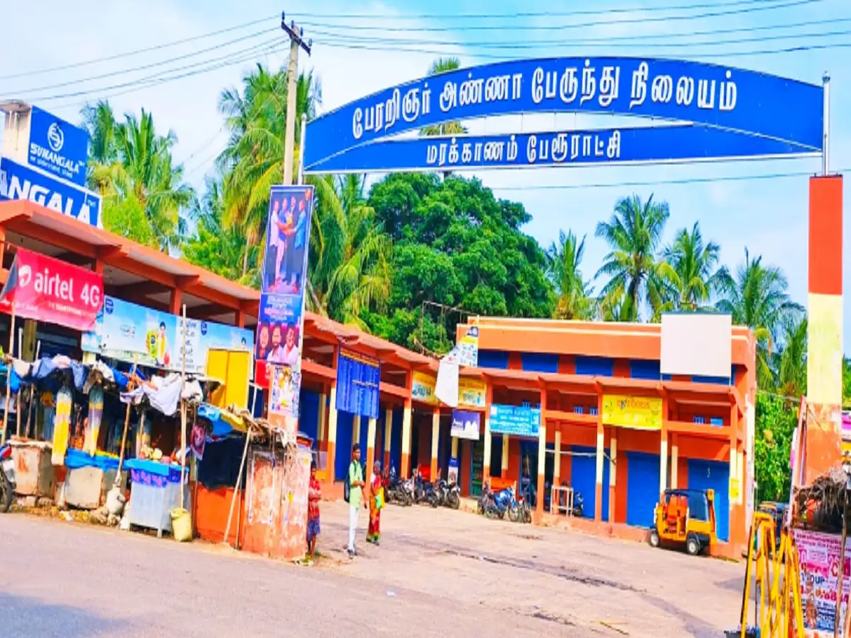 விழுப்புரம் மரக்காணம் பேருந்து நிலையம்; நிதி ஒதுக்கீடு செய்தும் இருக்கை வசதி இல்லை புலம்பும் பொதுமக்கள்! 